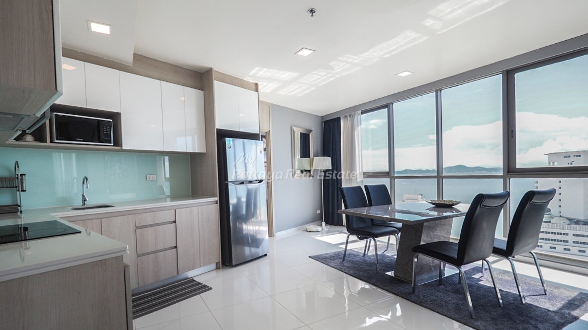 2 bedrooms Condo in Pattaya, Thailand No. 12698