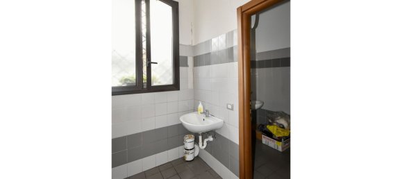 Склад 760м² в Нервьяно, Италия № 34295 9