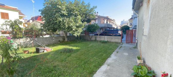 Дом с 10 комнатами в Мартинсикуро, Италия № 118723 28