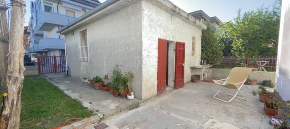 Дом с 10 комнатами в Мартинсикуро, Италия № 118723 20