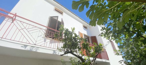 Дом с 10 комнатами в Мартинсикуро, Италия № 118723 4