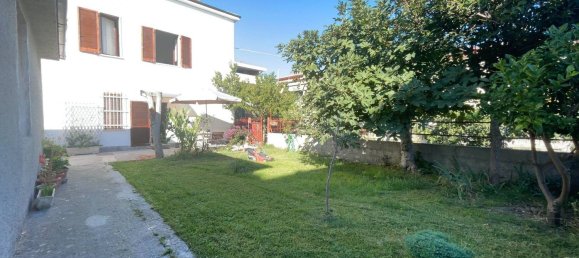 Дом с 10 комнатами в Мартинсикуро, Италия № 118723 29