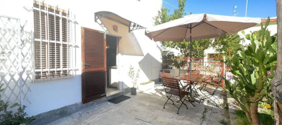 Дом с 10 комнатами в Мартинсикуро, Италия № 118723 30