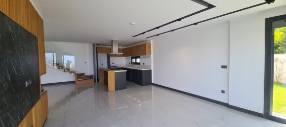 Property 4 chambres à Kusadasi, Turkey No. 22329 8