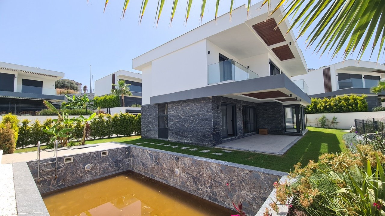 Property 4 chambres à Kusadasi, Turkey No. 22329