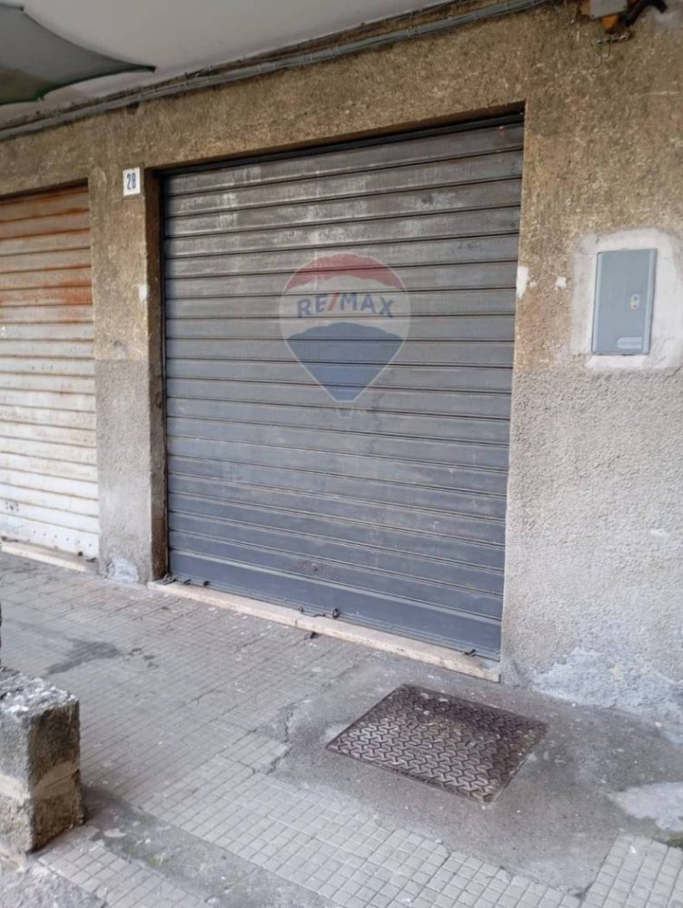 1-Zimmer Gewerbliche Immobilie in Catania, Italy, Nr. 322819
