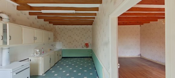 2 bedrooms House in Beaumont-en-Veron, France No. 89122 5