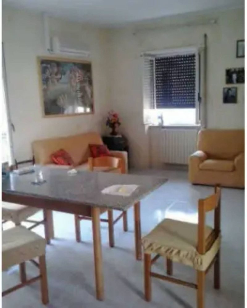 3 rooms House in Carinola, Italy No. 121520
