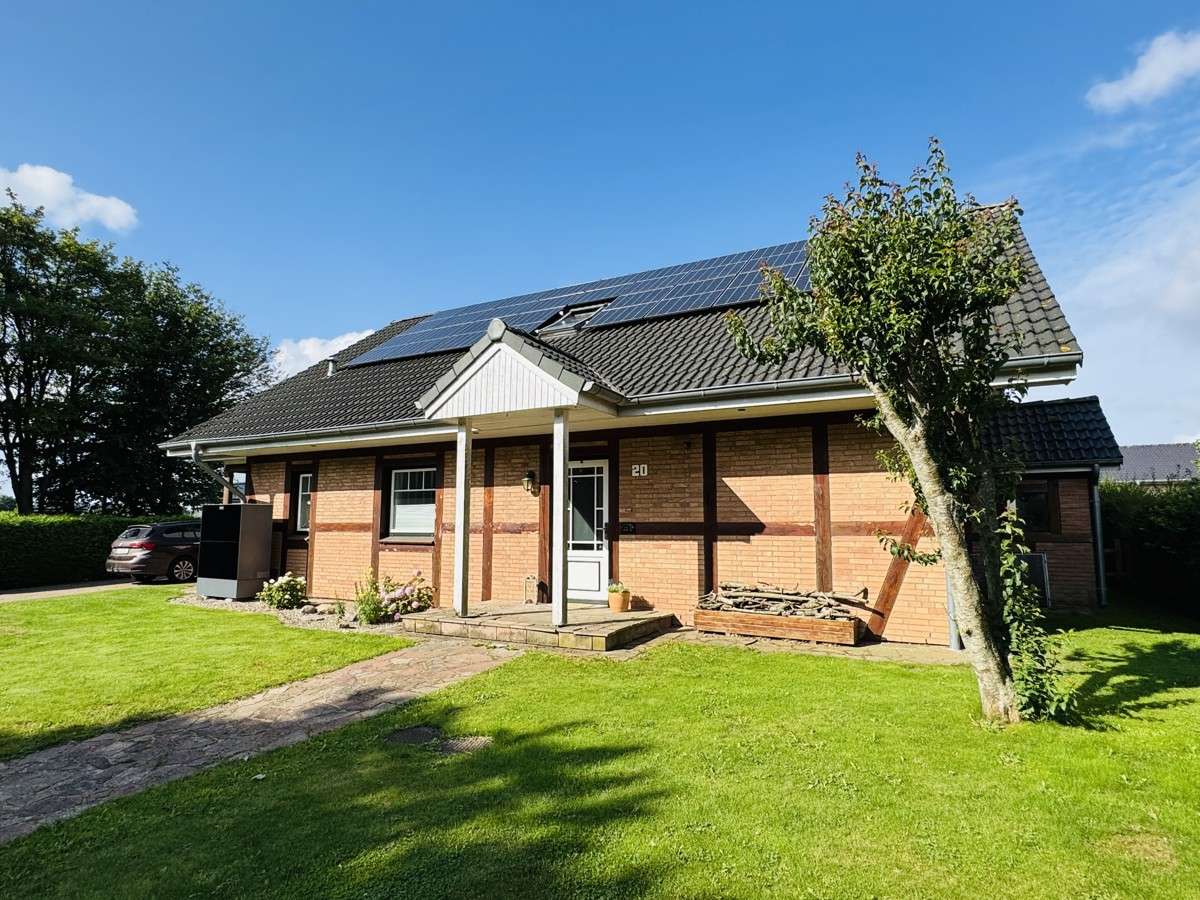 Дом с 3 спальнями в Шлезвиг-Фленсбург, Германия № 235142