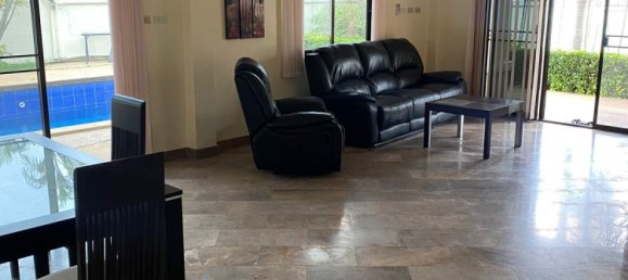 Café/restaurante de 3 dormitorios en Pattaya, Thailand No. 1520 2