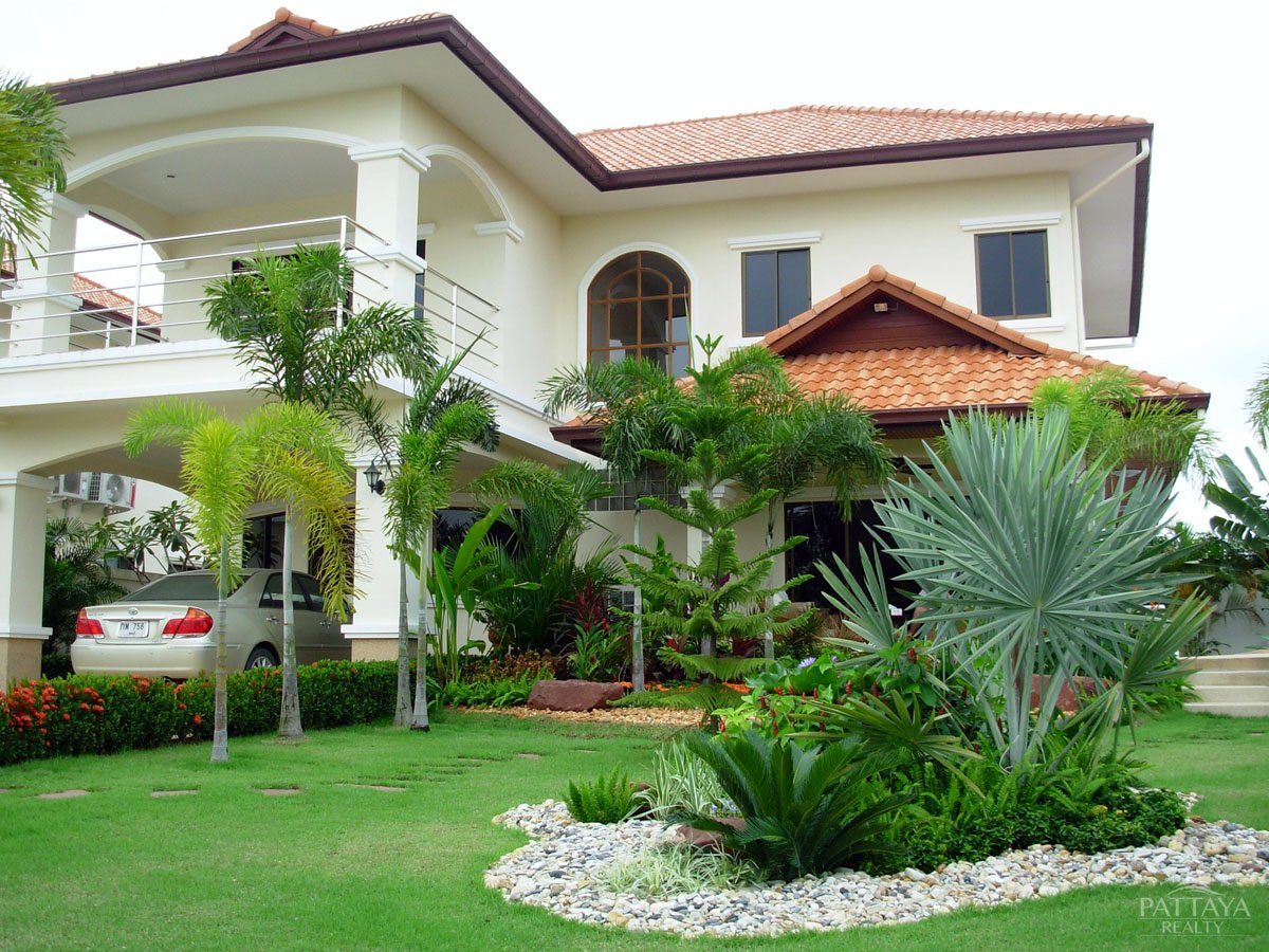 Café/restaurante de 3 dormitorios en Pattaya, Thailand No. 1520