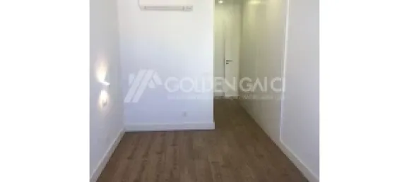 3 bedrooms Apartment in Lisbon, Portugal No. 141620 14