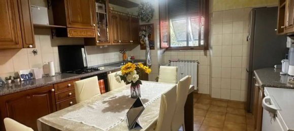 3 Schlafzimmer Wohnung in La Spezia, Italy, Nr. 341390 8