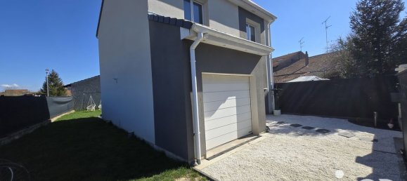 4 rooms House in Saint-Clement, France No. 39296 2