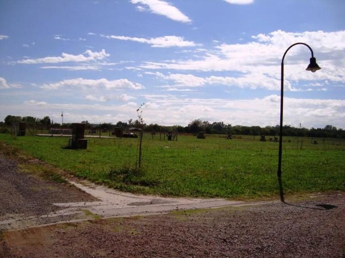 Земельный участок в Буэнос-Айрес, Аргентина № 116147