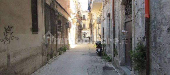 Коммерческая недвижимость с 1 комнатой в Сиракузы, Италия № 356875 6