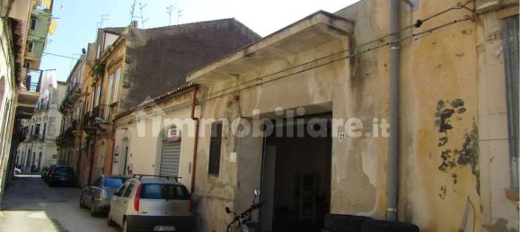 Коммерческая недвижимость с 1 комнатой в Сиракузы, Италия № 356875 5