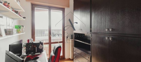 3 bedrooms Penthouse in Varese, Italy No. 4216 22