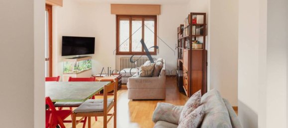 3 bedrooms Penthouse in Varese, Italy No. 4216 3