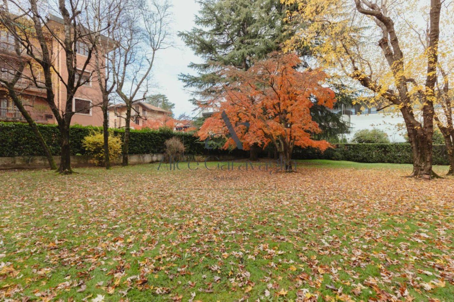 3 bedrooms Penthouse in Varese, Italy No. 4216