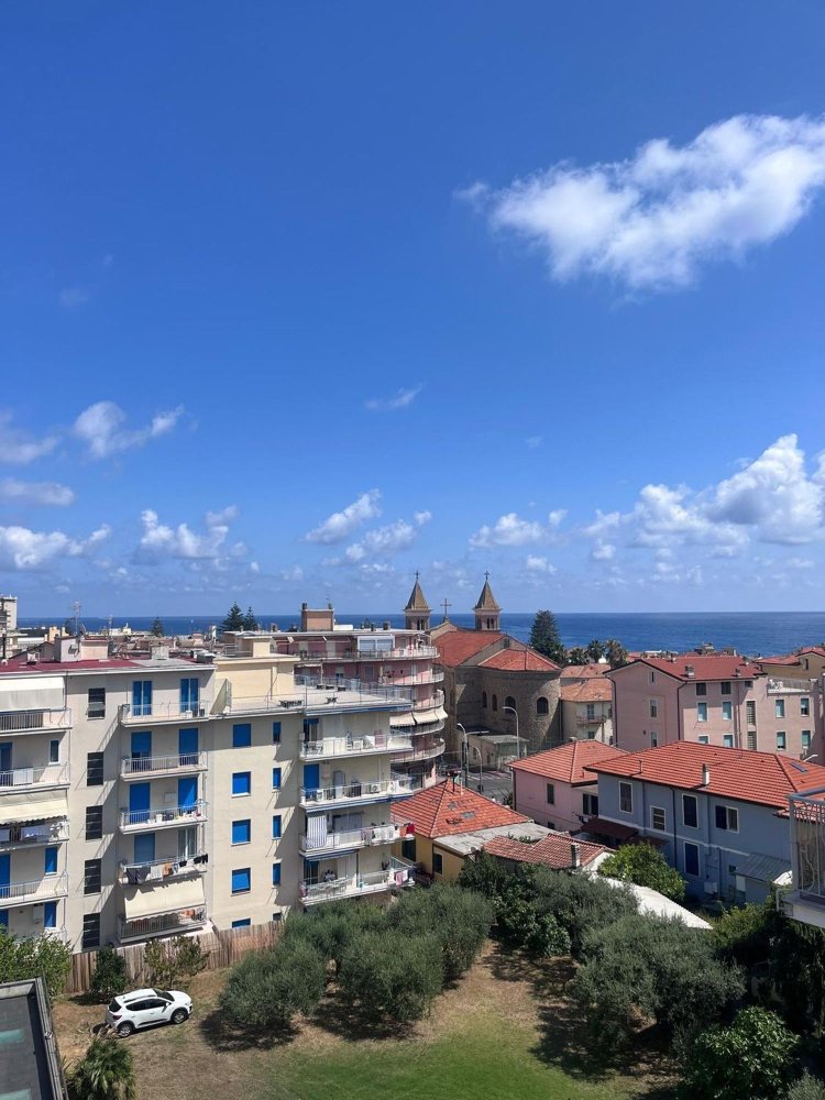 4-Zimmer Wohnung in Taggia, Italy, Nr. 267899