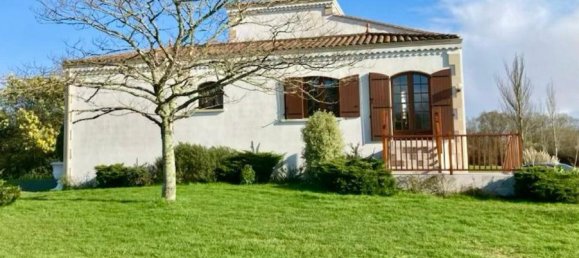 3 bedrooms House in Pauillac, France No. 292838 2