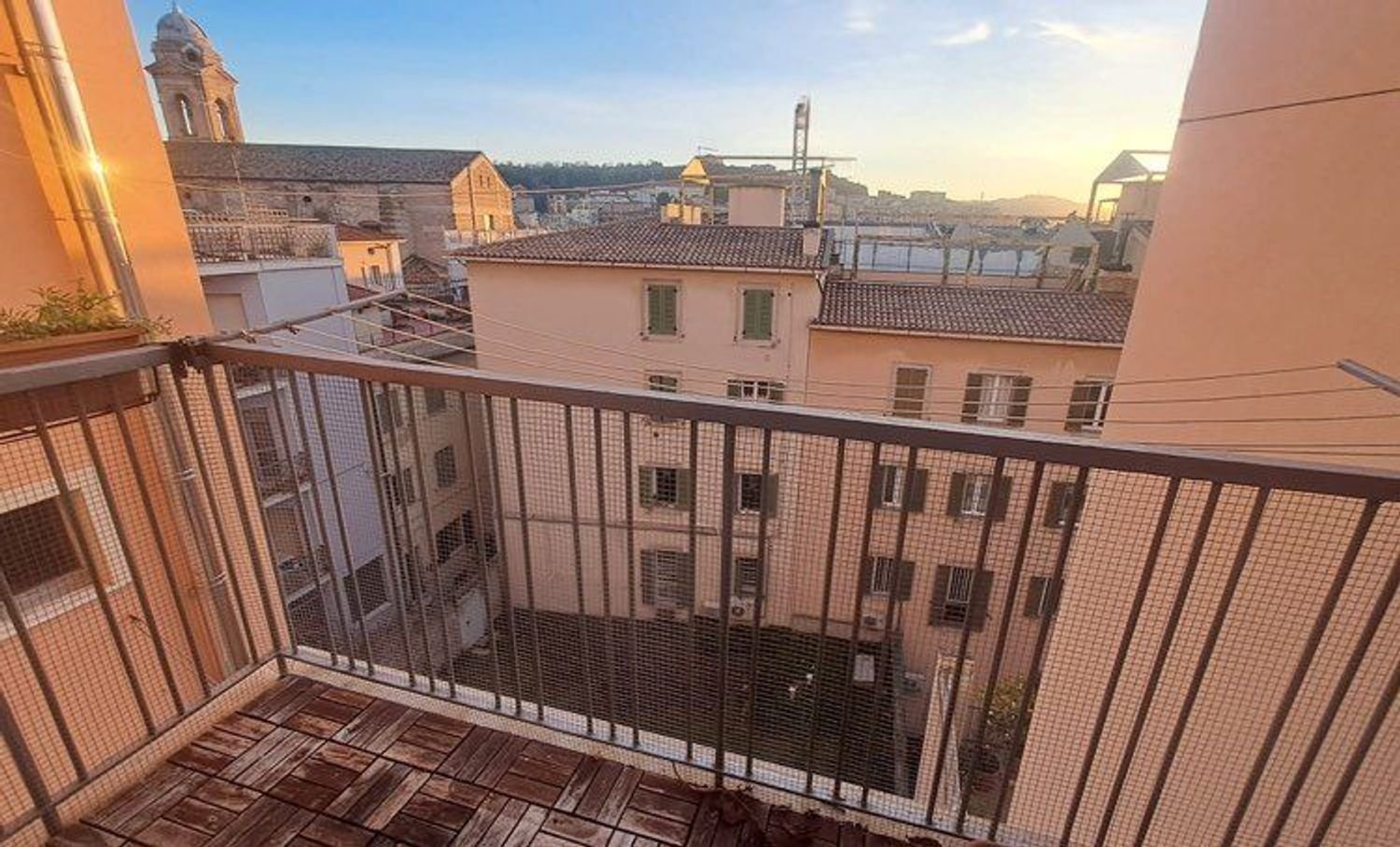 4غرفة شقة في Ancona, Italy رقم 217681