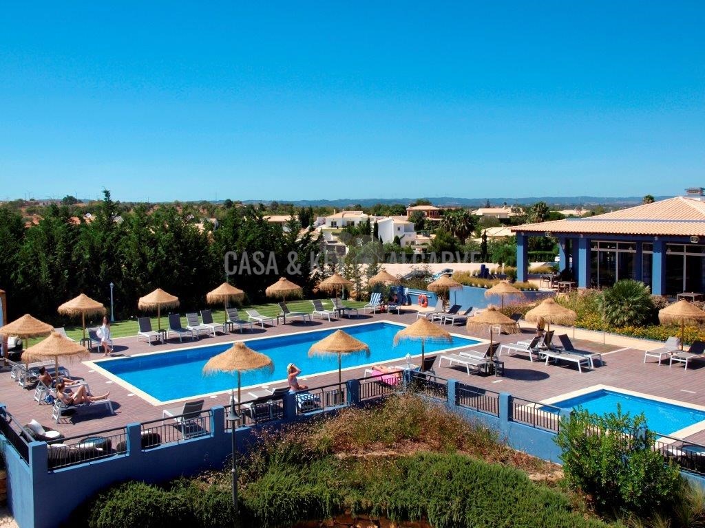 Hotel en Luz, Portugal 3000 m² No. 135917