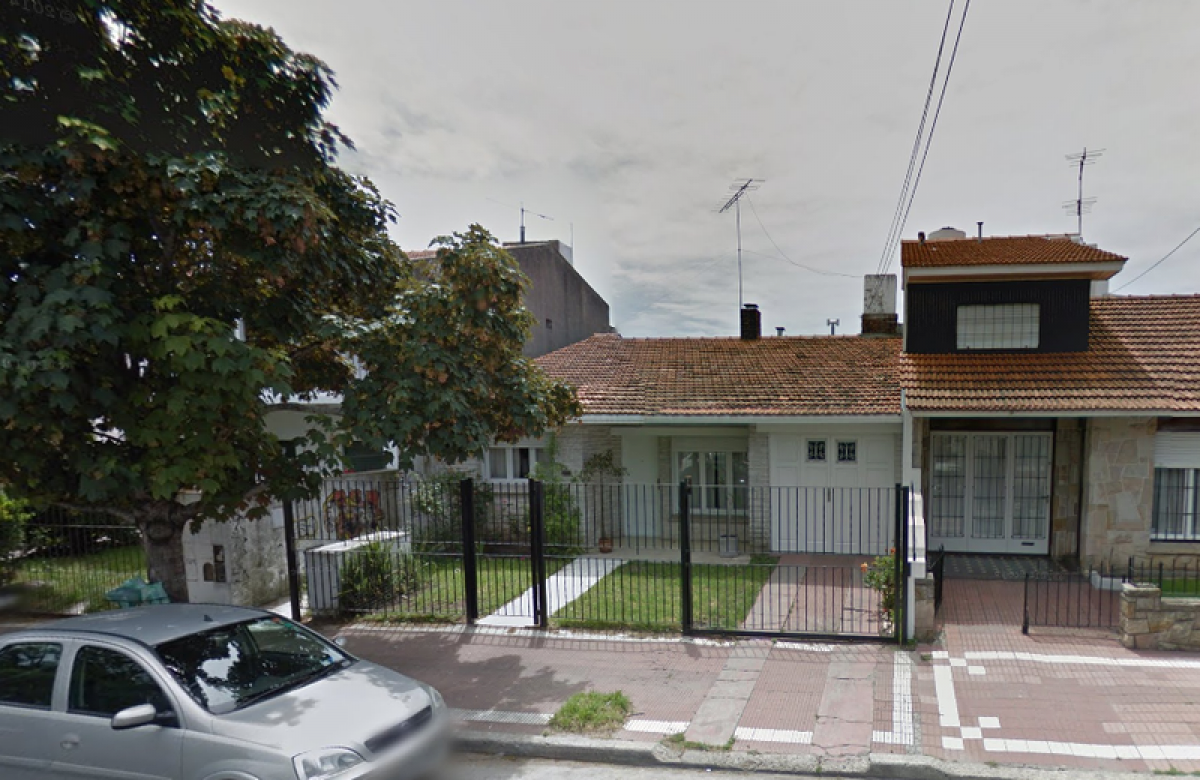 3 bedrooms House in Mar del Plata, Argentina No. 102597