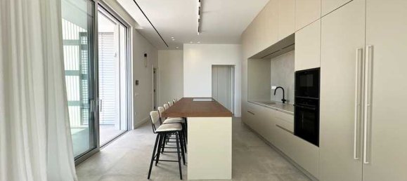 Villa de 7 dormitorios en Agios Tychonas, Cyprus No. 19861 10