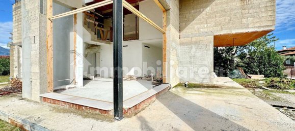 4 bedrooms Villa in Cassola, Italy No. 60093 9