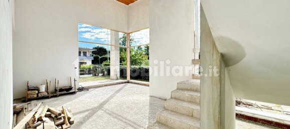 4 bedrooms Villa in Cassola, Italy No. 60093 12