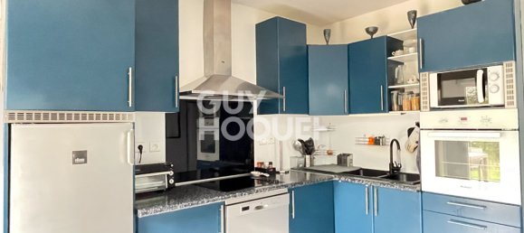 4 bedrooms House in Trouy, France No. 79431 4