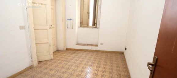 11 rooms House in Palagonia, Italy No. 232412 5