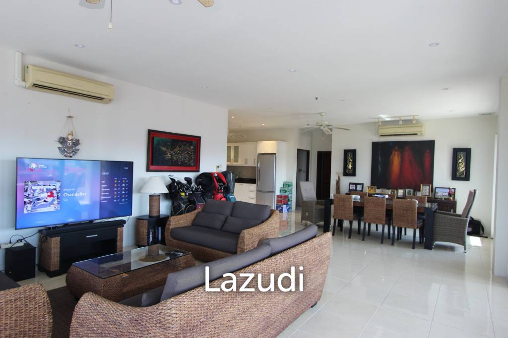 3 bedrooms Condo in Bang Lamung, Thailand No. 26530