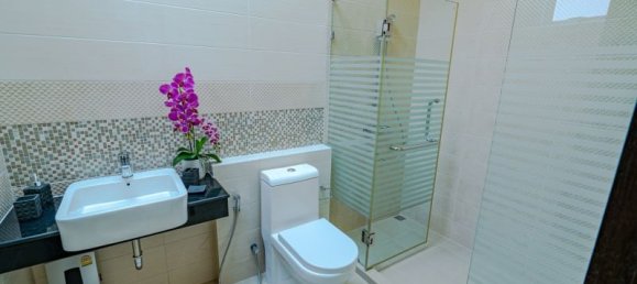 2 Schlafzimmer Cafe / Restaurant in Pattaya, Thailand, Nr. 303 17