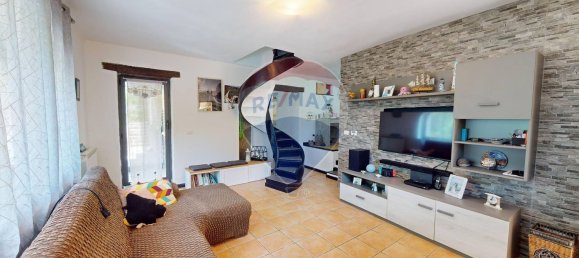 3 rooms Apartment in Avegno, Italy No. 32686 5