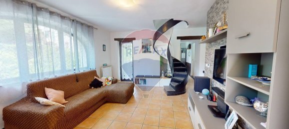 3 rooms Apartment in Avegno, Italy No. 32686 3