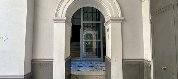 Apartamento de 6 divisões em Naples, Italy N.º 12393 24