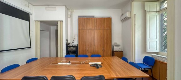 Apartamento de 6 divisões em Naples, Italy N.º 12393 11