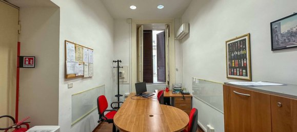 Apartamento de 6 divisões em Naples, Italy N.º 12393 16