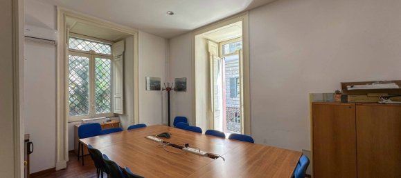 Apartamento de 6 divisões em Naples, Italy N.º 12393 6