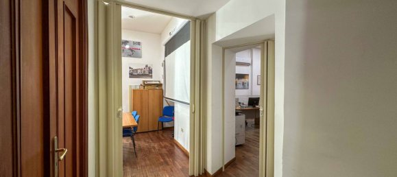 Apartamento de 6 divisões em Naples, Italy N.º 12393 12