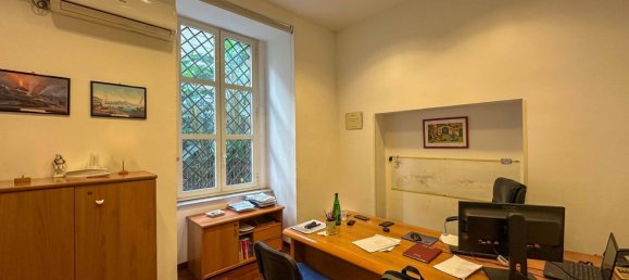 Apartamento de 6 divisões em Naples, Italy N.º 12393 19