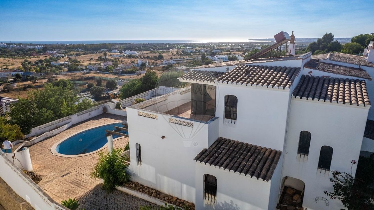 6 chambres Maison à Guia, Portugal No. 233404