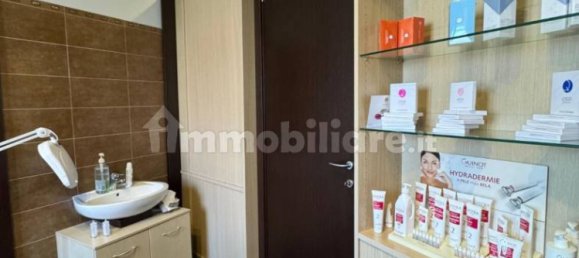 5 rooms Commercial property in Collegno, Italy No. 176804 4