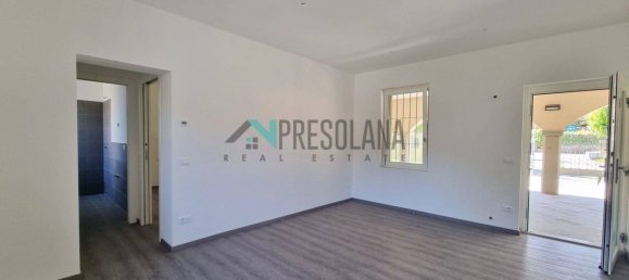 Квартира с 2 спальнями в Роветта, Италия № 85631 8