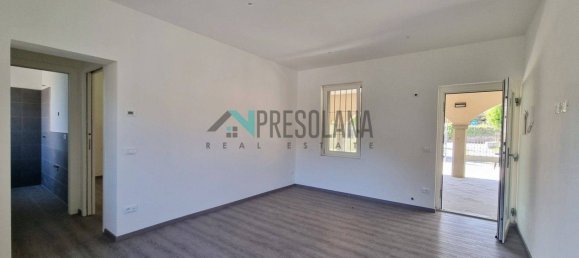 Квартира с 2 спальнями в Роветта, Италия № 85631 17