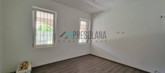 Квартира с 2 спальнями в Роветта, Италия № 85631 10