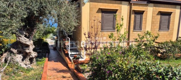 4 bedrooms Villa in Termini Imerese, Italy No. 49023 8